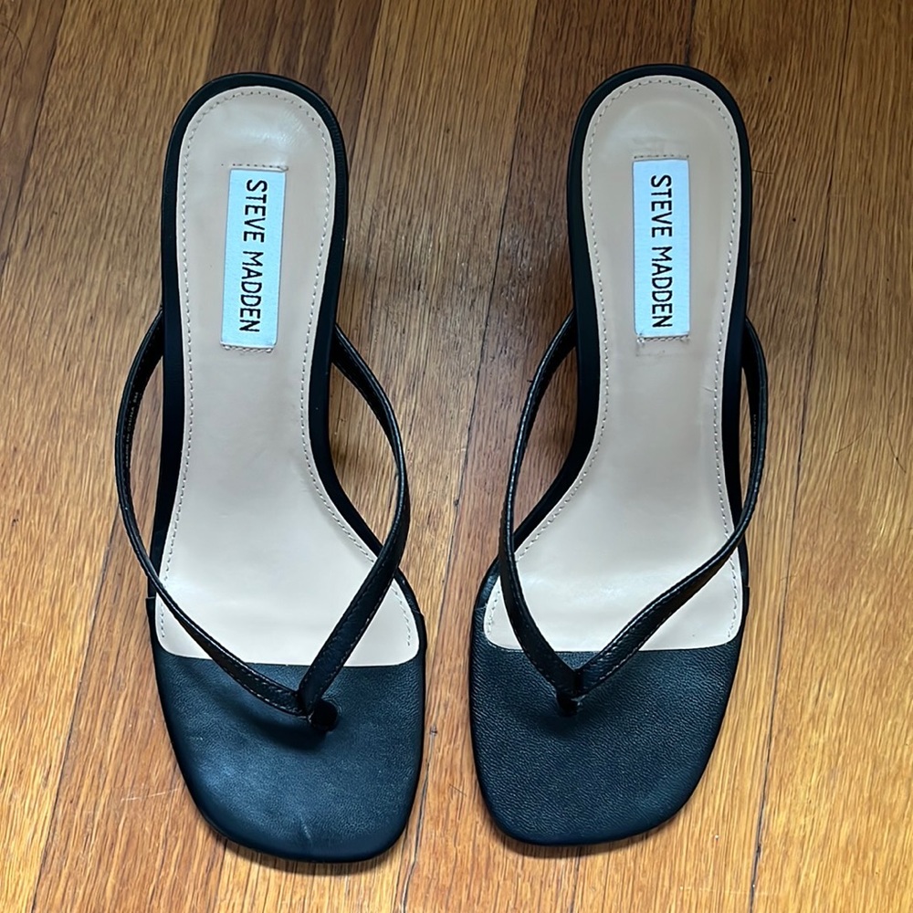 **BRAND NEW** Steve Madden Melrose Black Leather Sandals